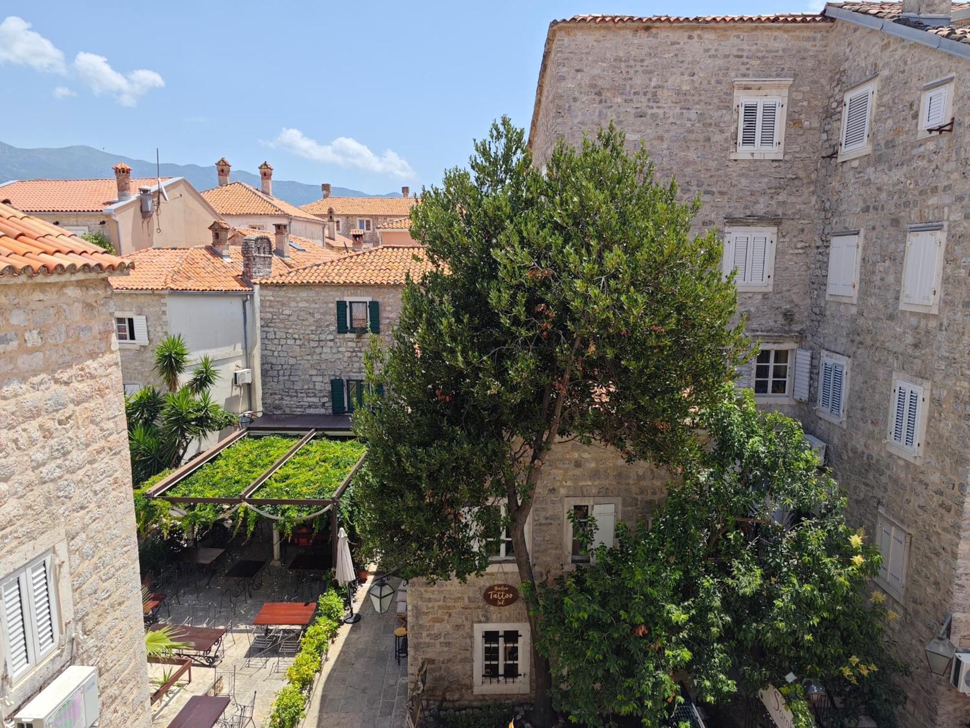 Beatrix Suites Budva Exterior foto