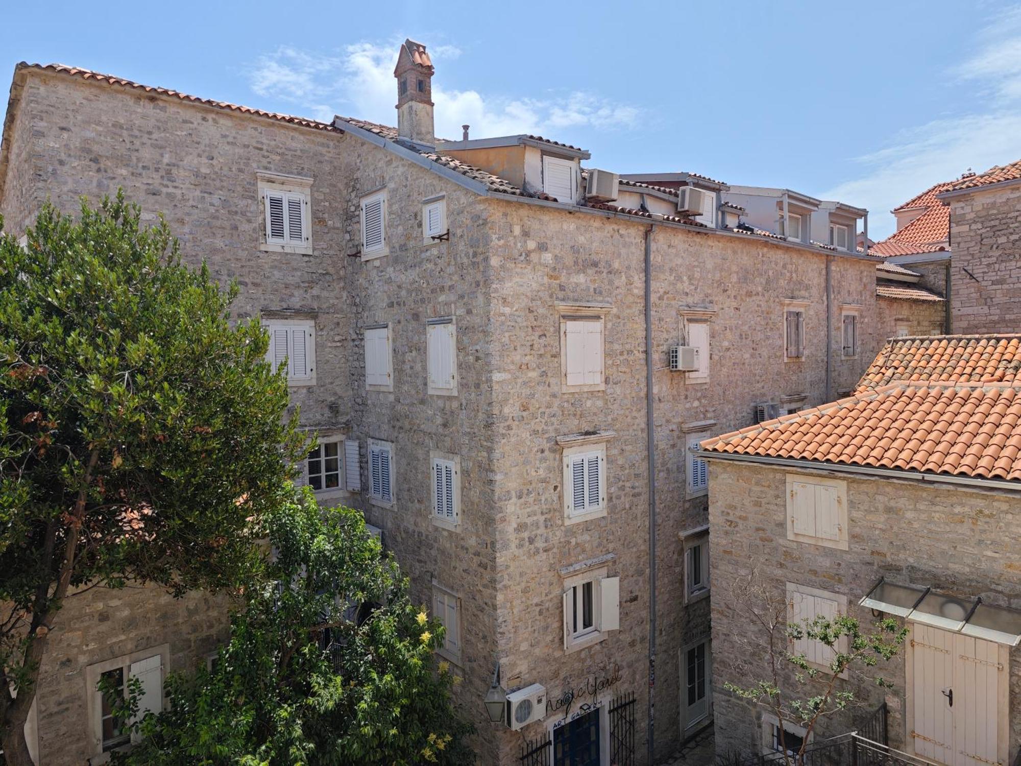 Beatrix Suites Budva Exterior foto