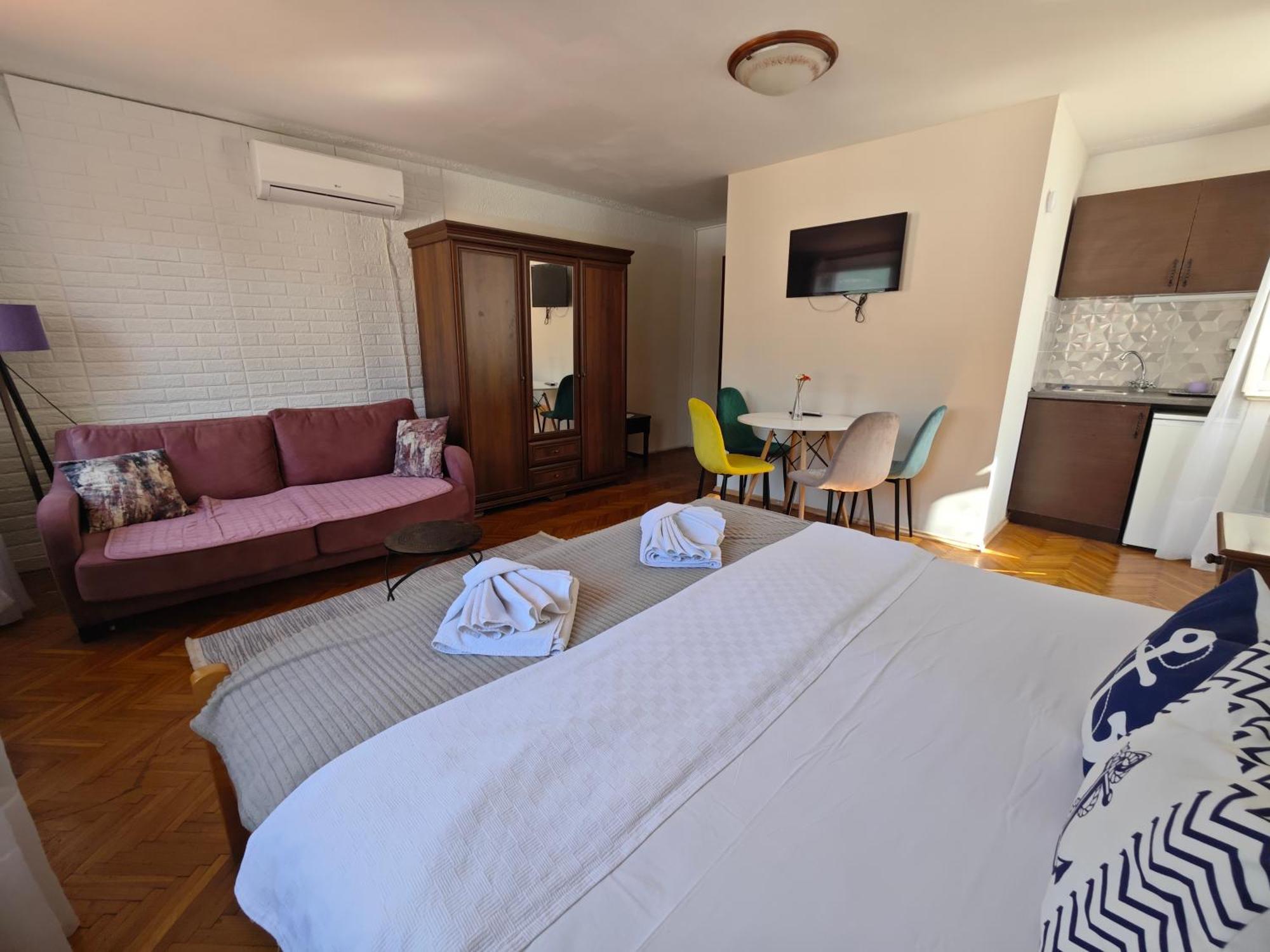 Beatrix Suites Budva Exterior foto